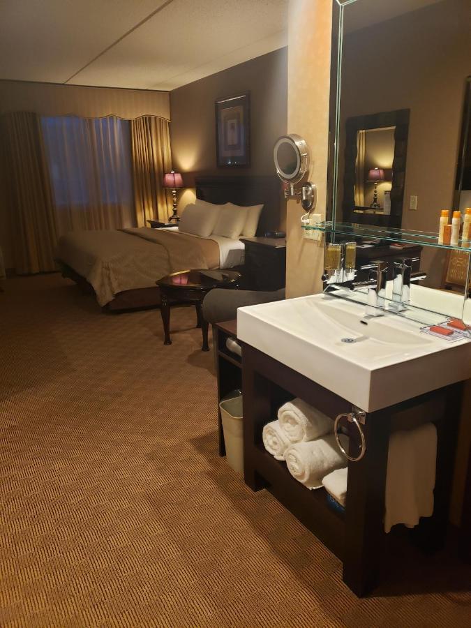 Salvatores Grand Hotel Williamsville Esterno foto